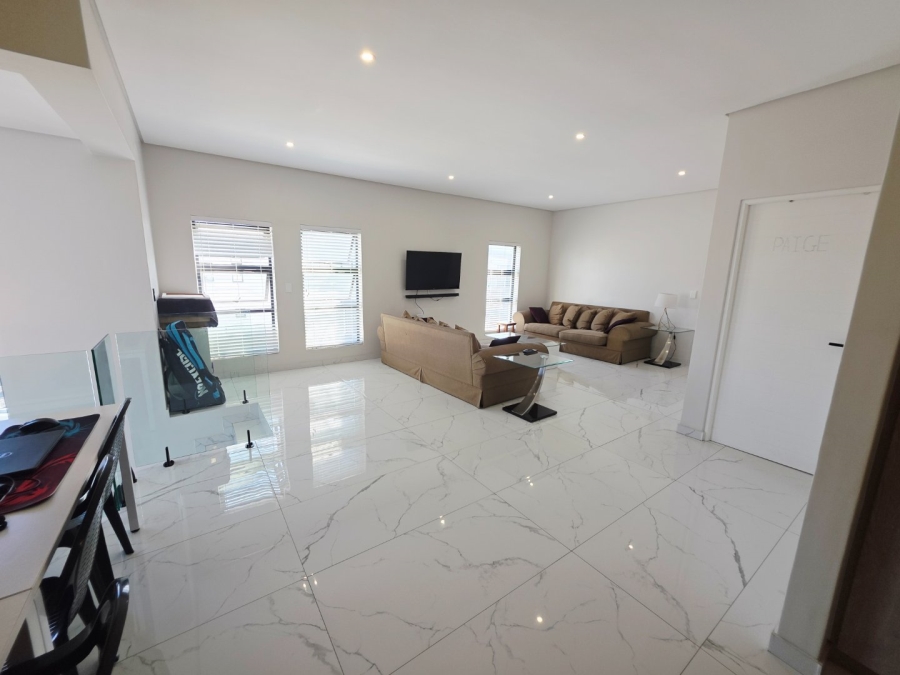 5 Bedroom Property for Sale in Sandown Western Cape